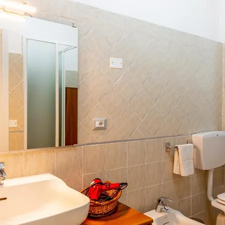 Casa A Pochi Passi Dalla Versilia Appartement Vallecchia